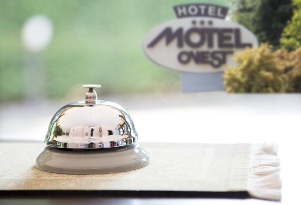 Hotel Motel Ovest 비투오네 외부 사진