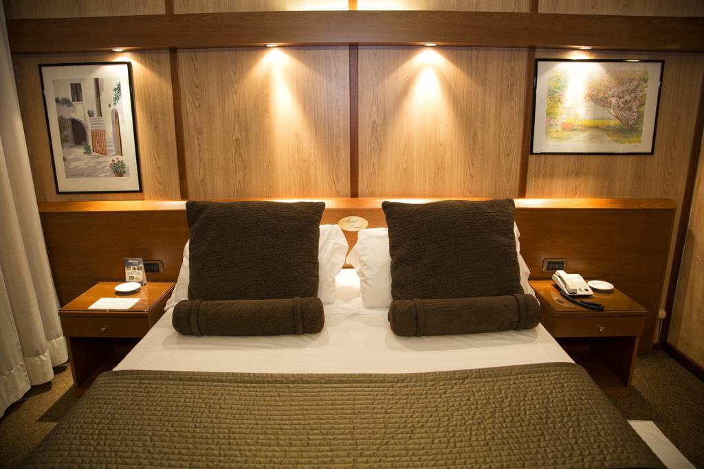 Hotel Motel Ovest 비투오네 외부 사진
