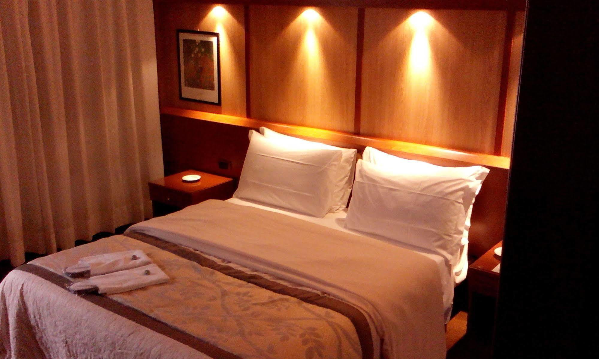 Hotel Motel Ovest 비투오네 외부 사진